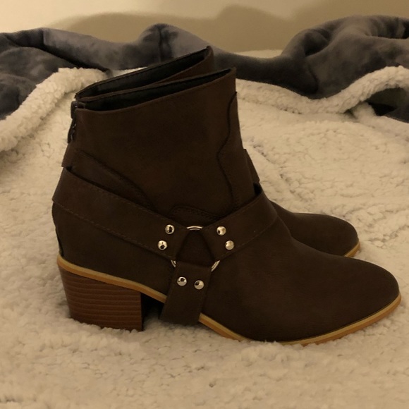 New never worn brown ankle boots - Picture 2 of 6